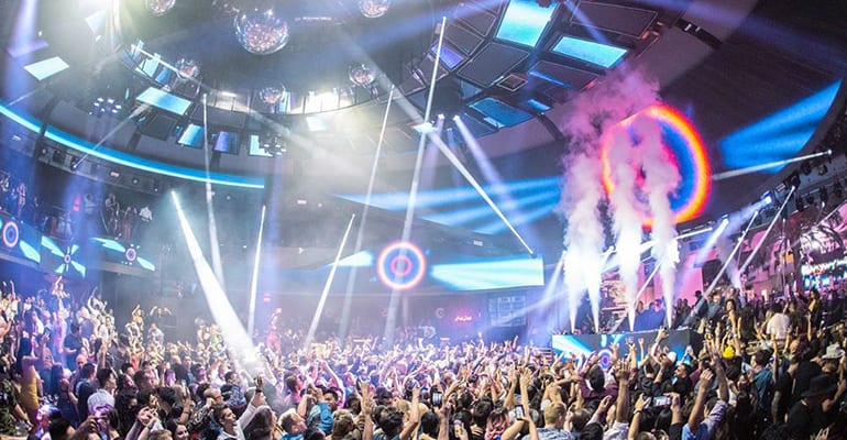 How To Get Into Vegas Nightclubs (12 Guaranteed Tactics)