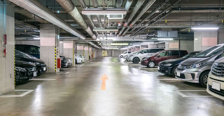 Parking garage on the Las Vegas Strip. Las Vegas parking guide to find free spots to park your car. 