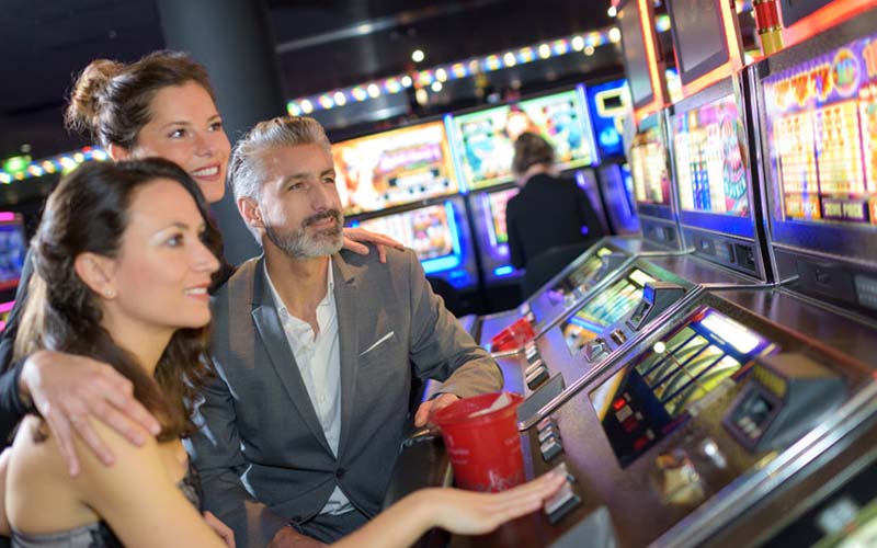 5 Brilliant Ways To Teach Your Audience About gambling usss